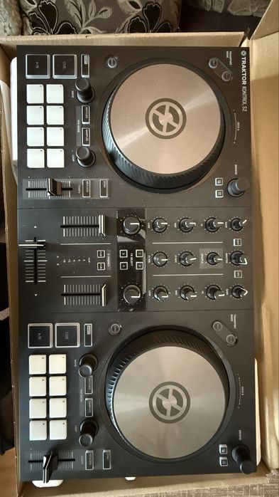 Traktor Kontrol S2 MK3 чисто нов