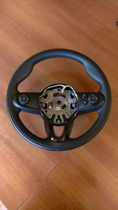 Volan Mini Cooper F55/F56/F57 ornamente negru glossy