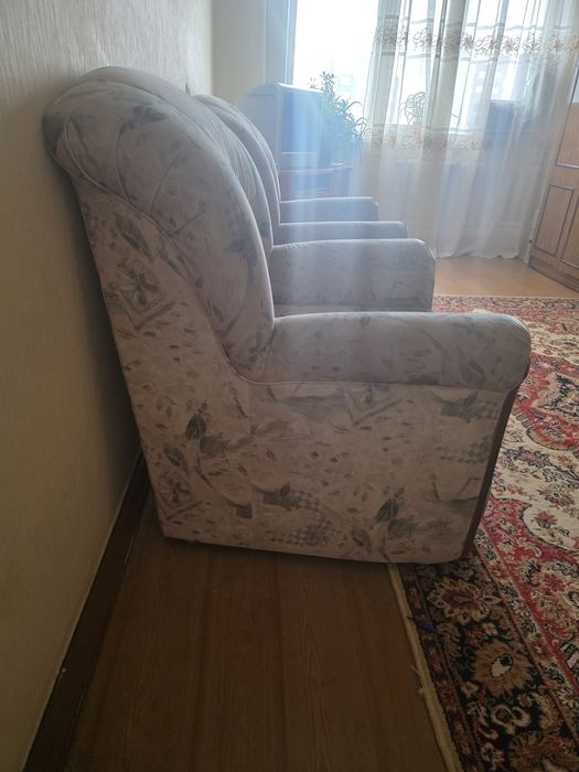 Продам кресла ,в наличие 2 шт,б/у