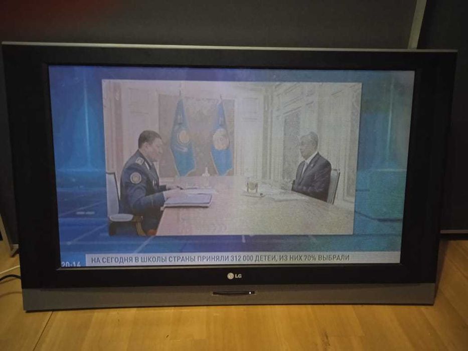 Продам Телевизор LG 42