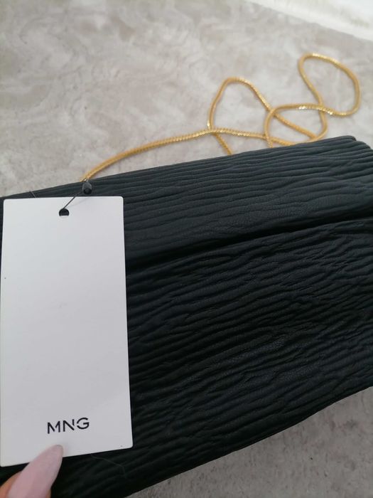 Дамска кожена чанта mango