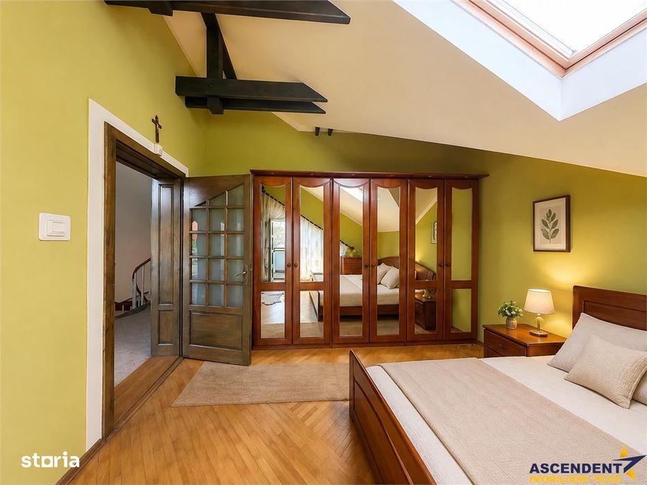 Vila individuala, arhitectura aparte, garaj, terasa,  balcon, Semicent