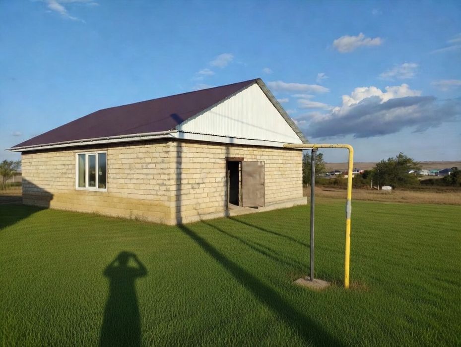 Бауйрластар 1 үй сатылады!