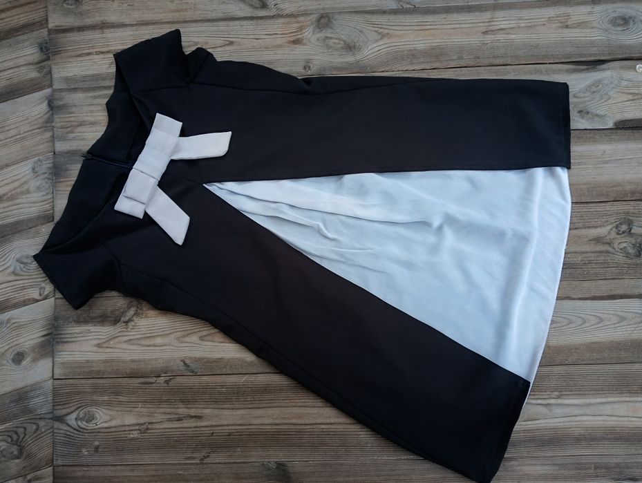 Платье чёрное с бантом