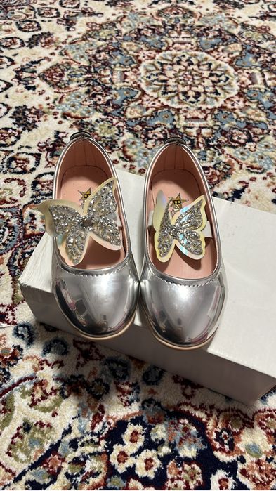 Срочно продам Детские туфли