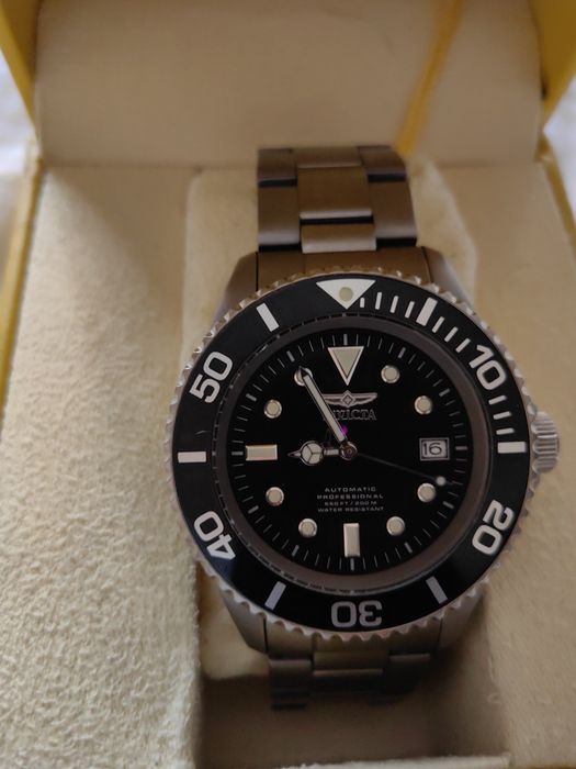 Титаниева Invicta 0460 с механизъм  NH35A на Seiko