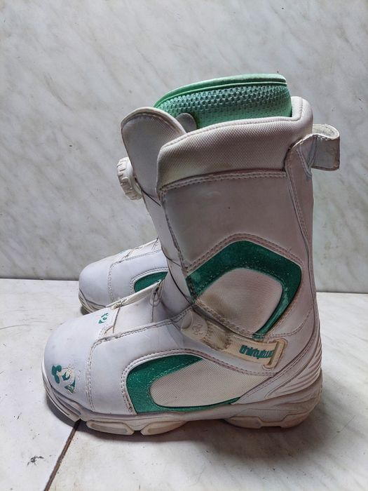 Boots buti placa snowboard  Thirtytwo mărimea 37,5
