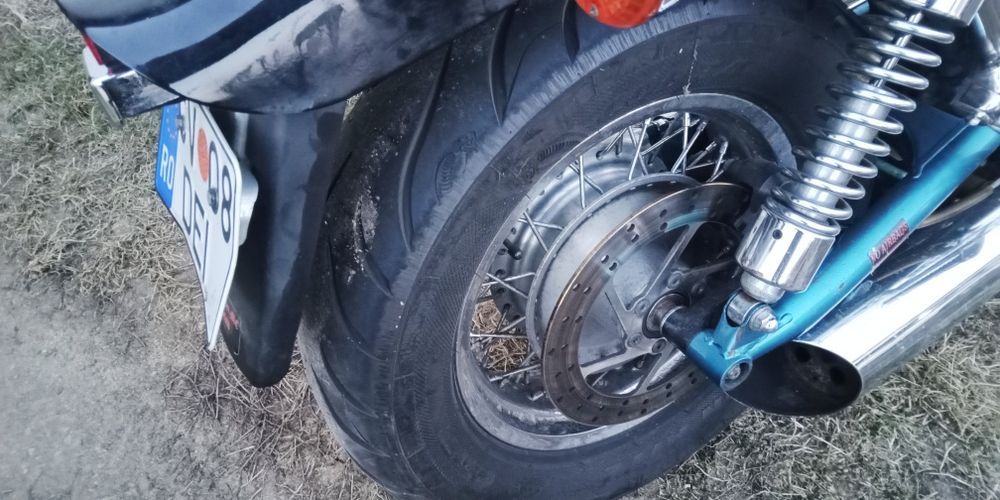 Suzuki vs 1400 Intruder