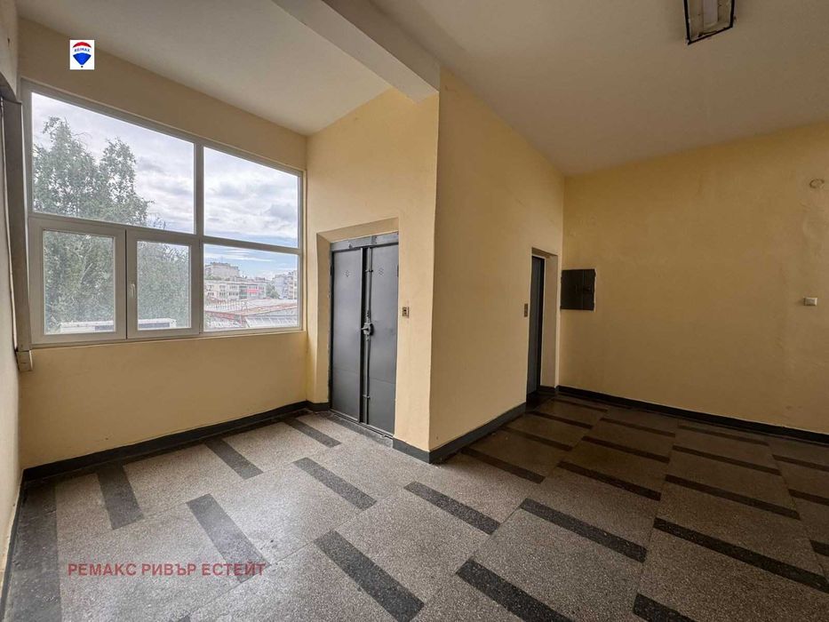 Продава се Промишлена сграда в Русе, Родина 1 - 816 кв.м за 2525 €/кв.м - Снимка #9