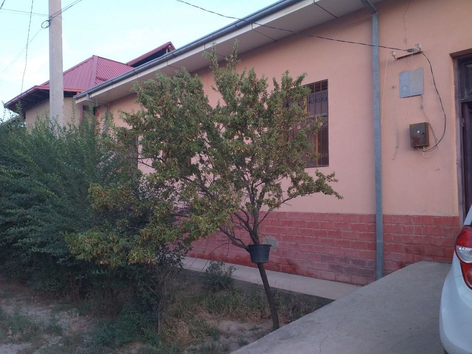 Ховли сотилади 12 сотих Уй йулни юзида жойлашган 6 сотих ер 6 сотихига