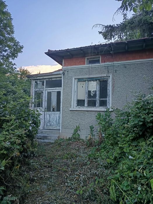 Къща в с.Буря  обраст Севлиево
