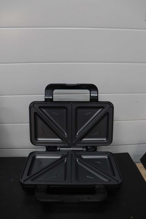 Bestron XL тостер за сандвичи, незалепващо покритие за 2сандвича, 900W