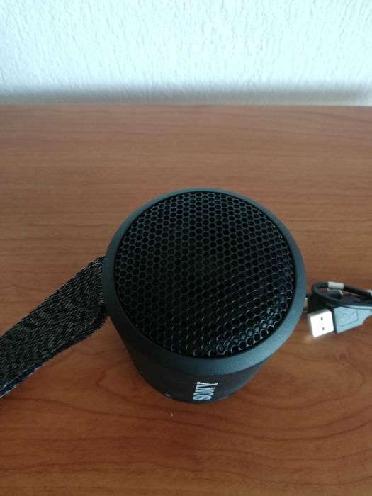 Sony SRS-XB13 bluetooth speaker за части или ремонт