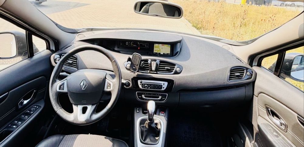 Renault Scenic  An 2012