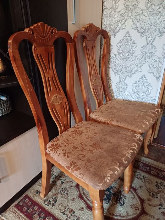 Продам 2 стула б/у