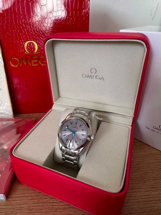 Ceas Omega gri cu albastru