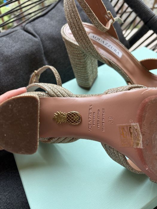 AQUAZZURA -сандали - 39 номер -златни
