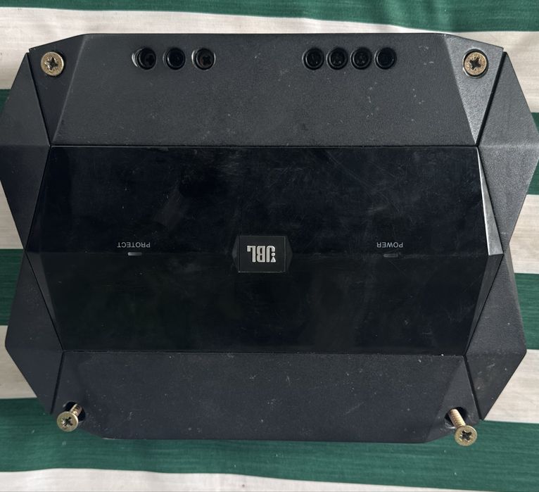 Subwoofer JBL 1300 WATTS + Statie JBL CLUB 5501