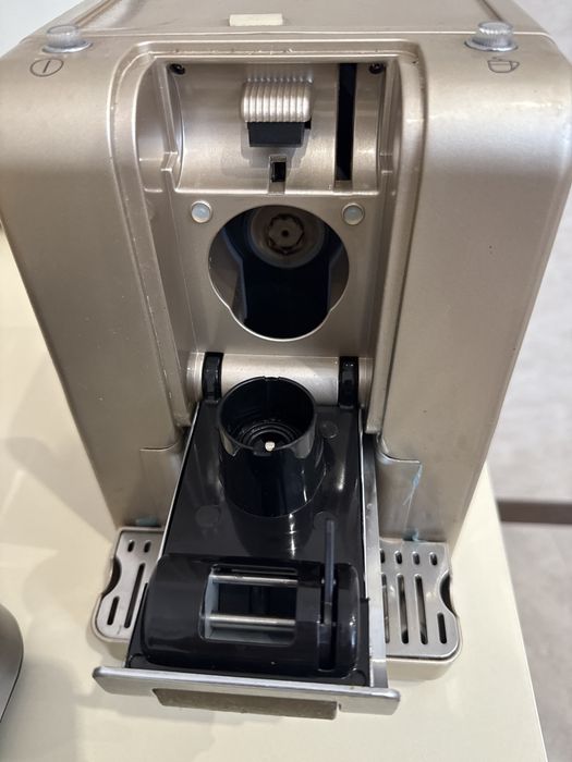 Продам кофемашина ZEPRESSO CAFE