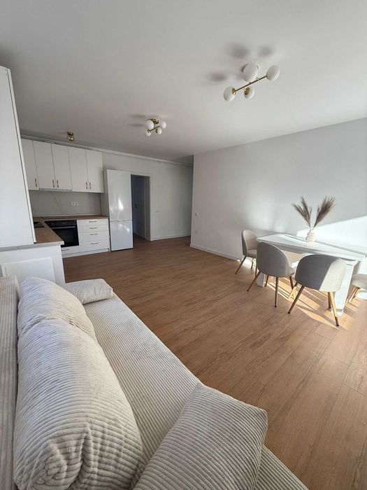 Apartament de inchiriat cu parcare si balcon in Best Residence
