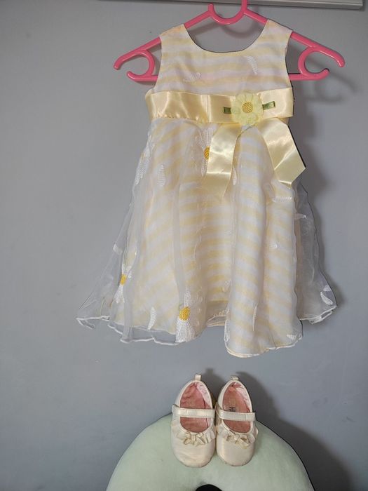 Разкошна бебешка рокличка