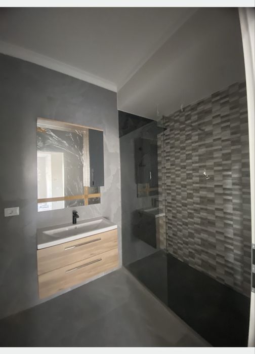 Apartament 3 camere,2 băi în Bloc NOU !!