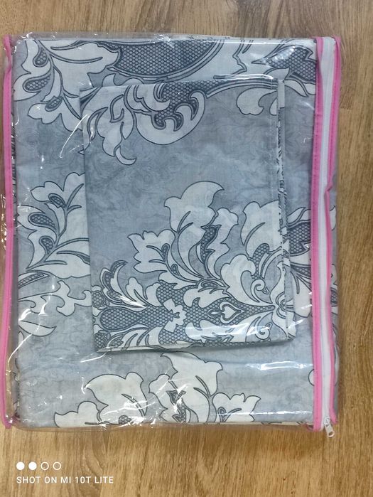 Комплект чаршафи за единично легло