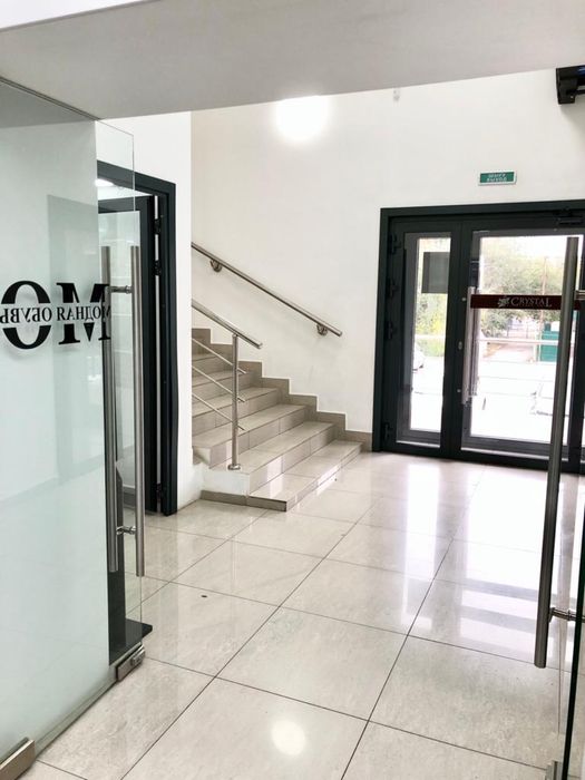 Продам тд кристал  1200 м кв в самом центре