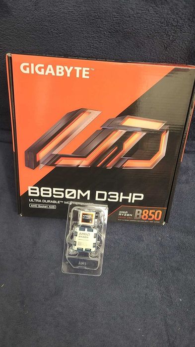 Vând Kit Gaming: Procesor AMD Ryzen 5 9600X + Placă de bază Gigabyte B850M D3HP