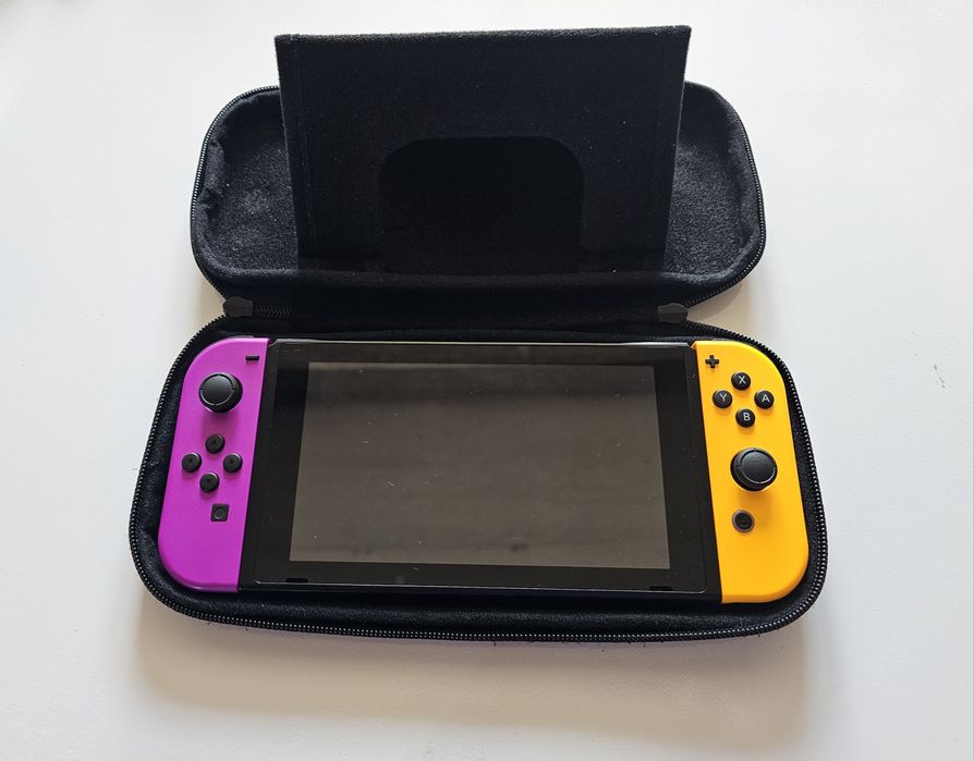 Consola nintendo switch - pokemon