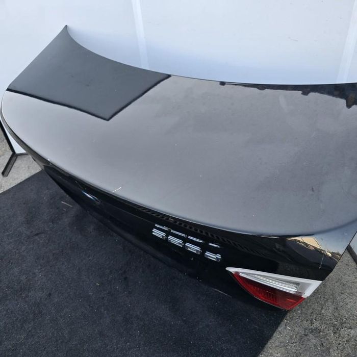 Capota portbagaj completa cu broasca si stop BMW Seria 3 E90