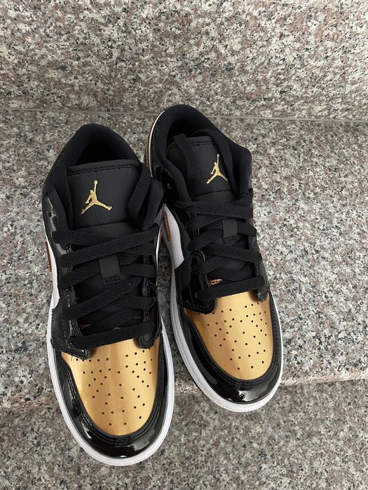 Nike Air Jordan 1 Gold