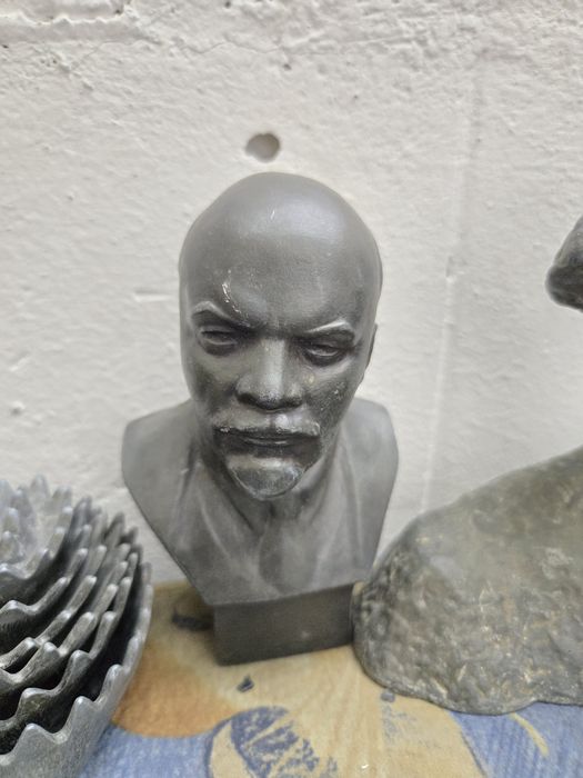 Статуэтки  разные