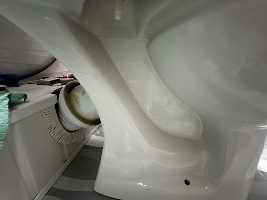 Унитаз Керамин б/у, в идеале, полный комплект как новый