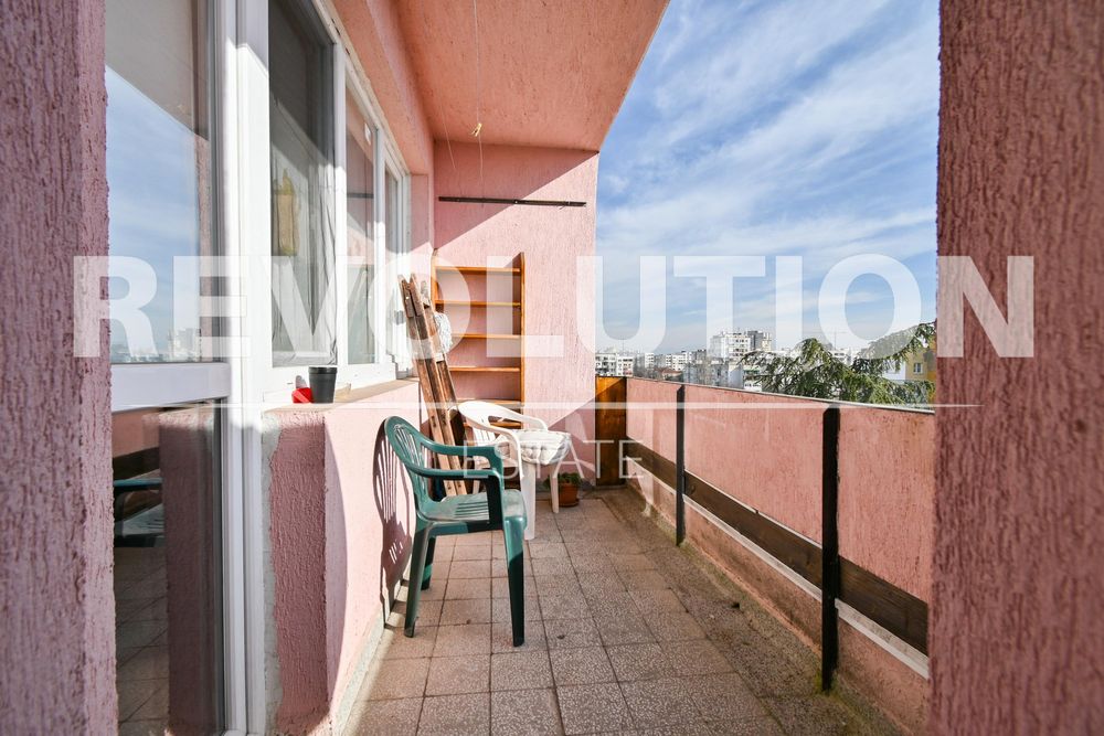 Дава се под наем Тристаен апартамент в София, Света Троица - 110 кв.м за 650 € - Снимка #11