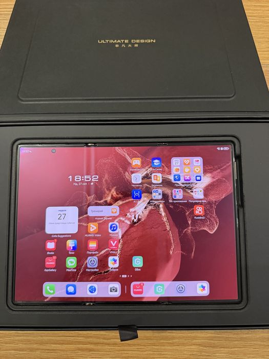 HUAWEI Mate XT Ultimate Design 16/512 GB – GBox, пълен комплект