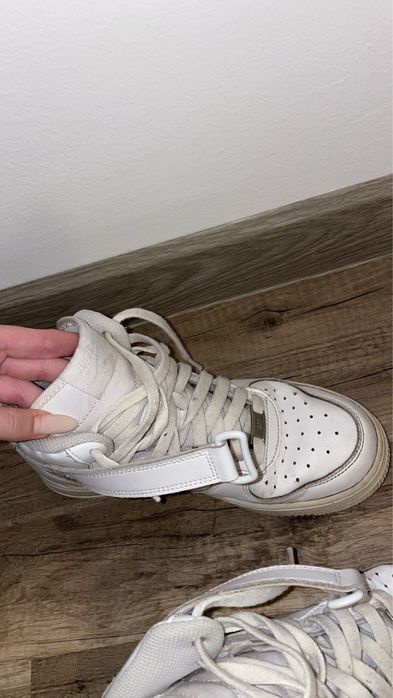 Air force 1 mid sneakersi, cu defecte