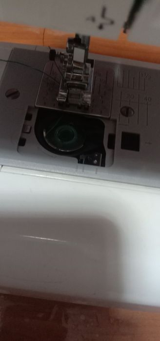 Продам швейную машину