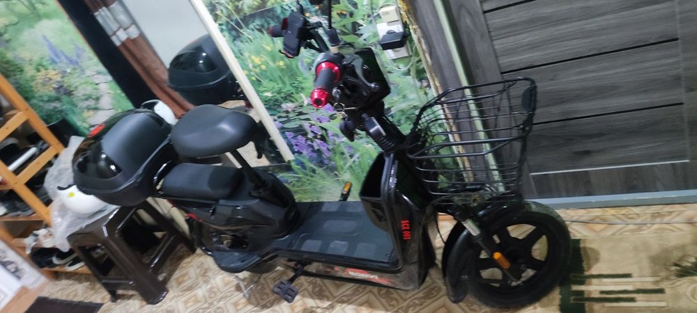 Электроскутер Bonvi 001