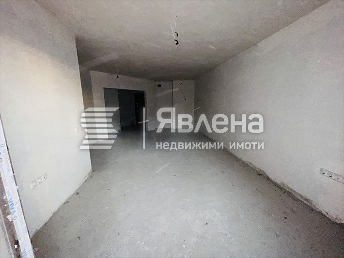 Продава се Тристаен апартамент в Варна, Левски - 111 кв.м за 1856 €/кв.м - Снимка #3