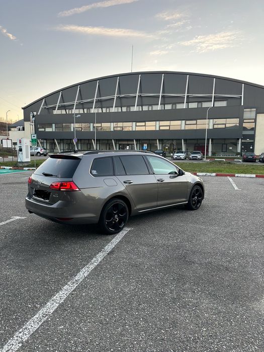 Vând Golf 7  2015