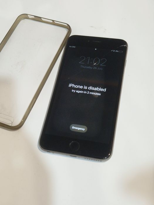 Telefon iphone  cu  display fisurat