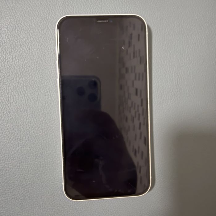 Iphone 12 в идеальном состояний