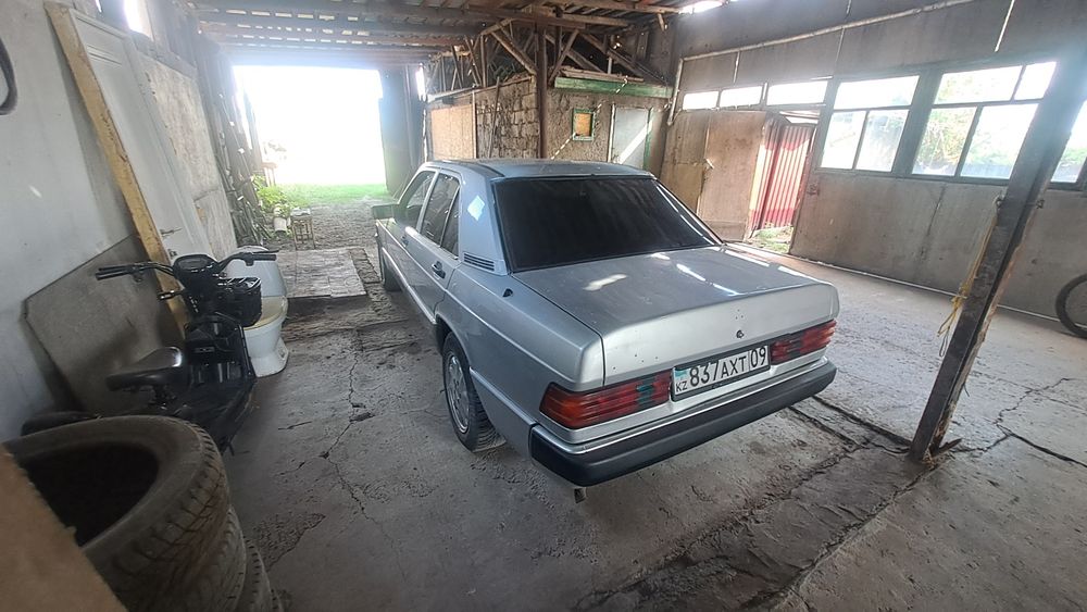 Мерседес 190, w201