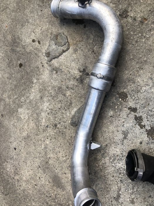 Маркучи тръби планки стойки за Audi A5 2.7 tdi по договаряне