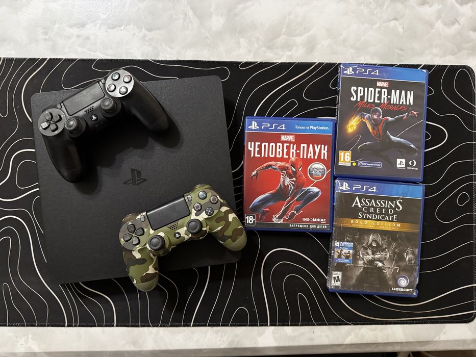 Playstation 4 Slim + 3 Диска