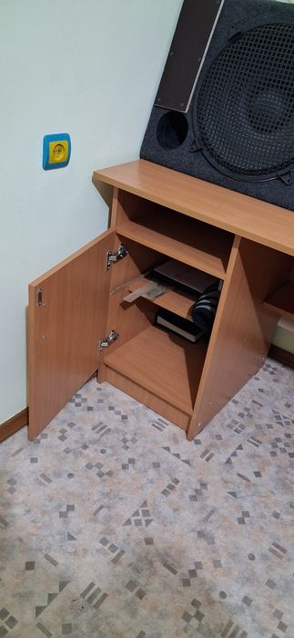 Продам пьсменый стол компьютерный стол