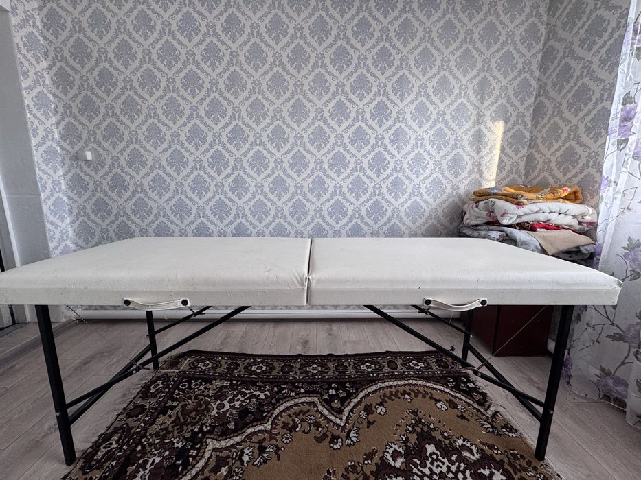 Продам кушетку в хорошем состоянии