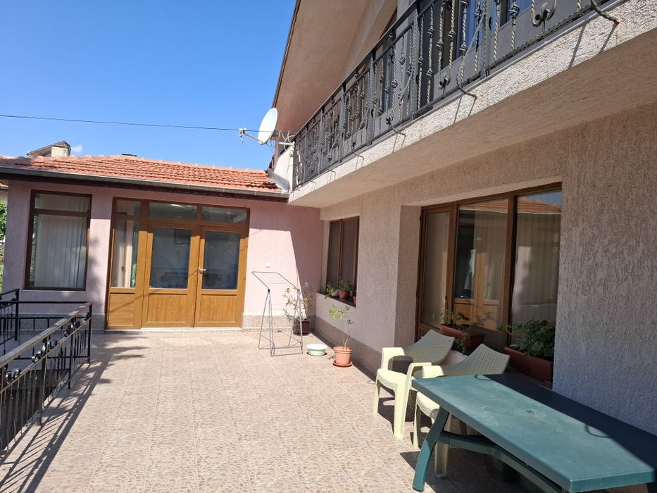 Продава се Къща в Казанлък - 300 кв.м за 850 €/кв.м - Снимка #6