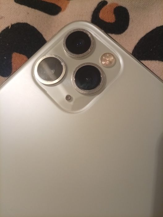 iPhon 11 pro max pret negociabil sau schimb